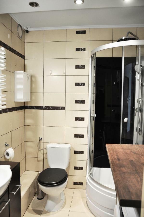 Os. 2 Pulku 26 - Studio By Homeprime Krakow Ngoại thất bức ảnh